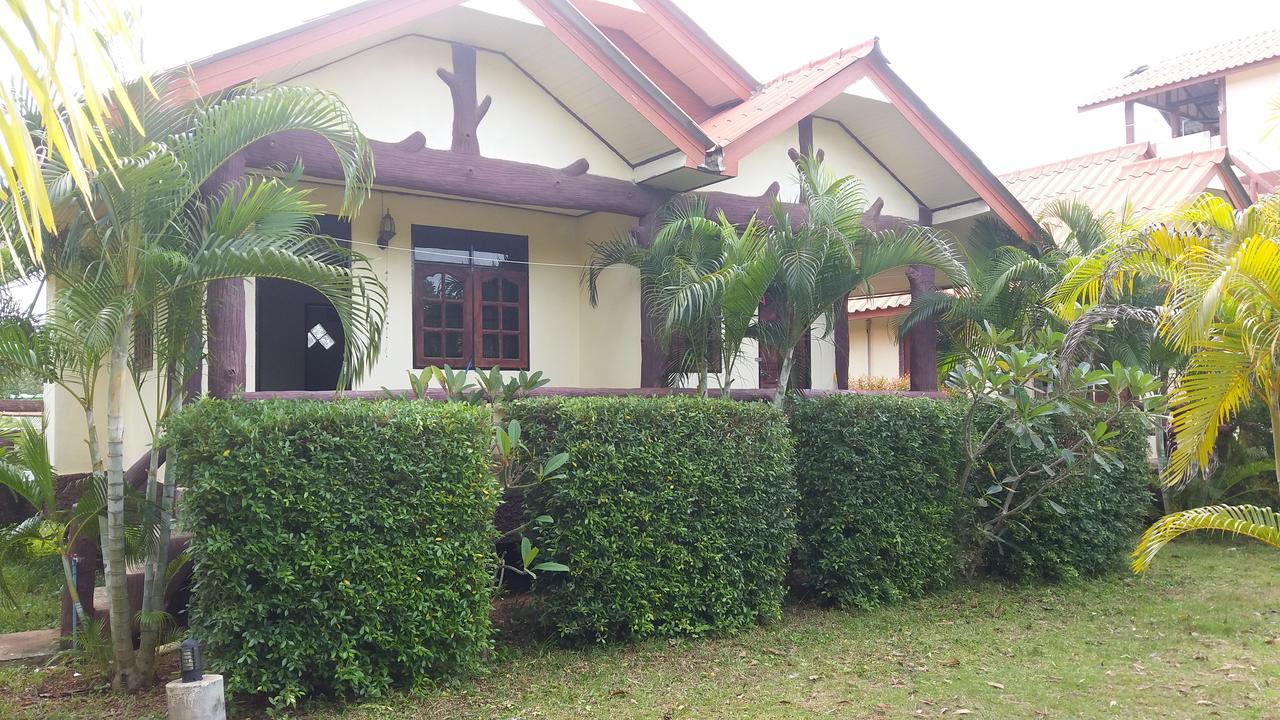 Lanta School Beach Resort Ko Lanta Kültér fotó