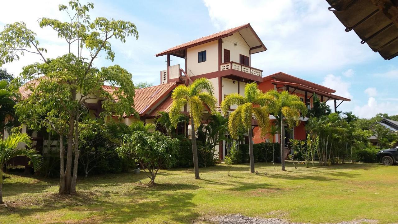 Lanta School Beach Resort Ko Lanta Kültér fotó
