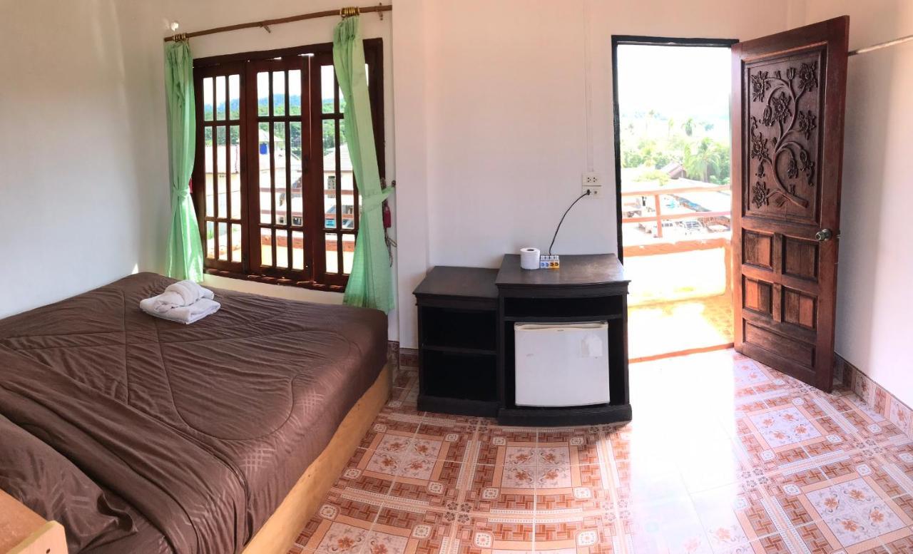 Lanta School Beach Resort Ko Lanta Kültér fotó